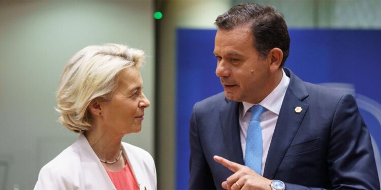 Jantar sobre altos cargos da UE termina sem acordo 11 Luís Montenegro Ursula von der Leyen