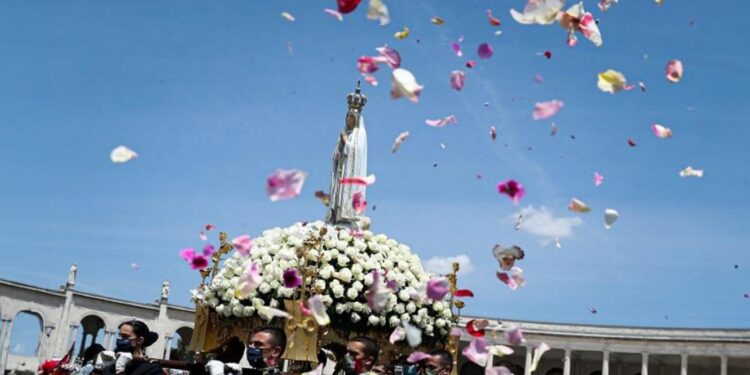 Portugueses de Troyes celebram Fátima 11 Portugueses de Troyes celebram Fátima