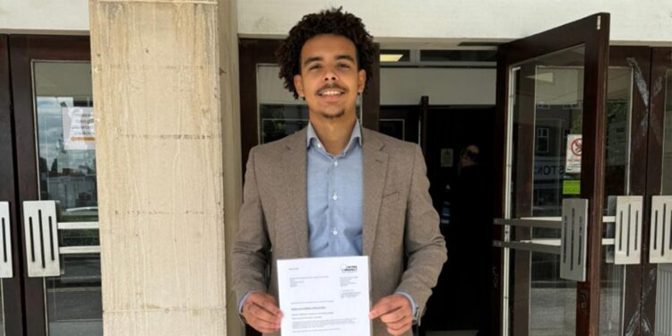 Jovem nascido em Portugal candidato a eleições no Reino Unido 11 Jovem nascido em Portugal candidato a eleições no Reino Unido