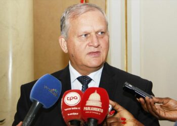 embaixador russo em Angola, Vladimir Tararov