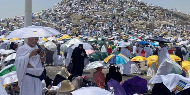 Sobe para 1.301 número de peregrinos que morreram em peregrinação a Meca 11 peregrinação a Meca