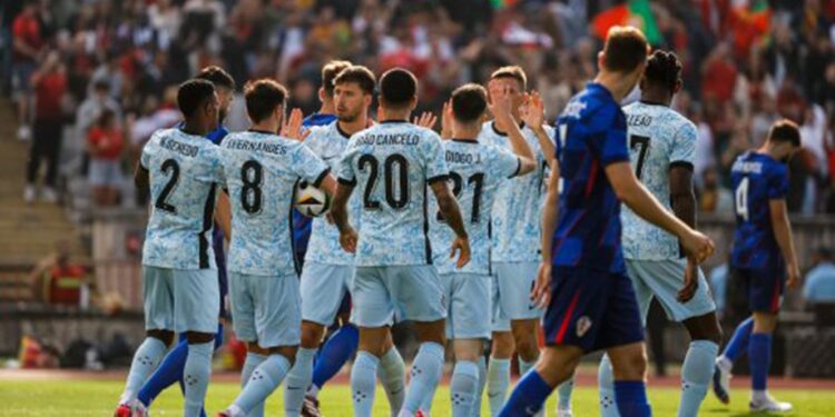 Portugal perde com a Croácia por 2-1 em jogo amigável no Jamor 11 portugal croacia