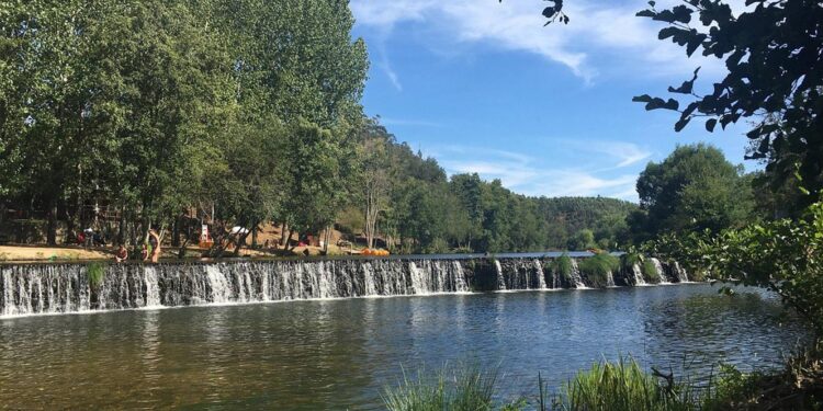 A melhor praia fluvial fica no Centro de Portugal e é digna de visita 11 praia fluvial do Vimieiro