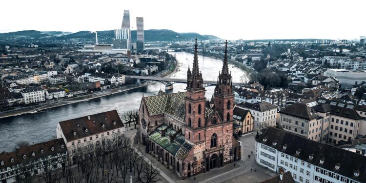 Conselheiro na Suíça lamenta baixa participação cívica dos emigrantes 11 Suiça