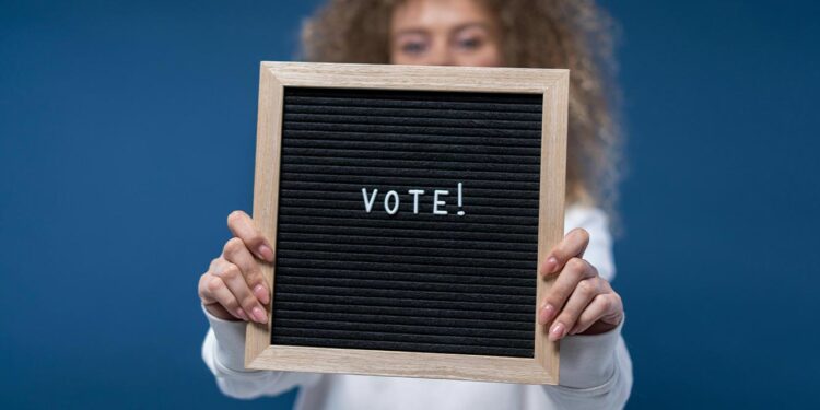 Marcelo apela ao voto: “Não votar é metermos a cabeça na areia” 11 Marcelo apela ao voto: “Não votar é metermos a cabeça na areia”