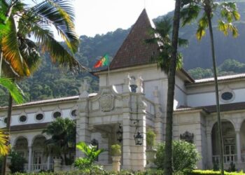 Governo estima normalização de agendamentos nos consulados dentro de 12 a 18 meses