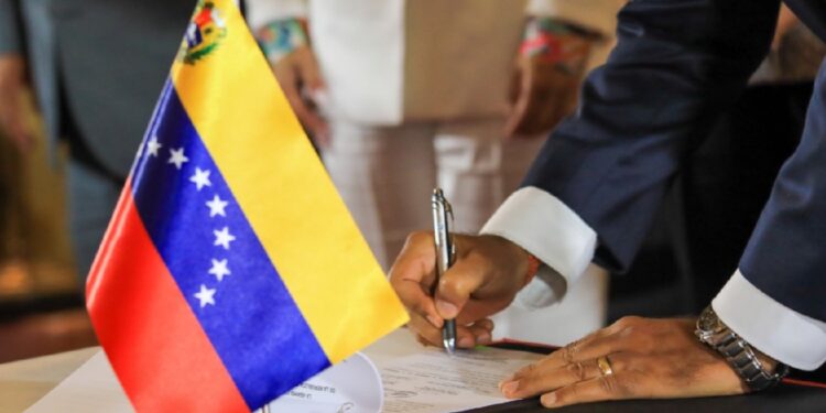 Governo português a "acompanhar com toda a atenção" eleições na Venezuela