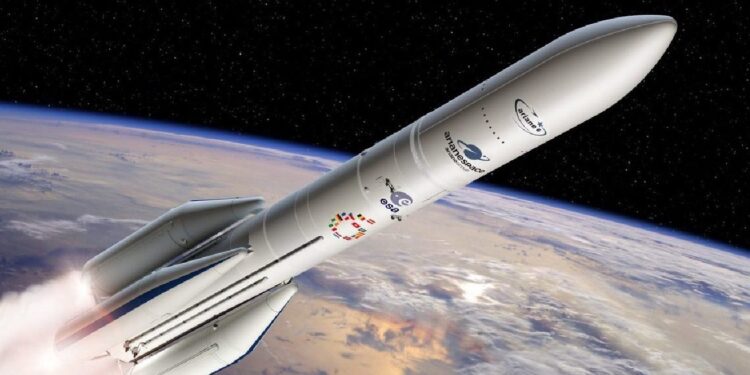 Foguetão Ariane 6 lançado 3.ª-feira com nanossatélite português a bordo