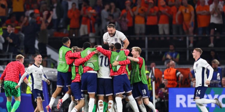 Inglaterra e Espanha disputam final do Euro2024