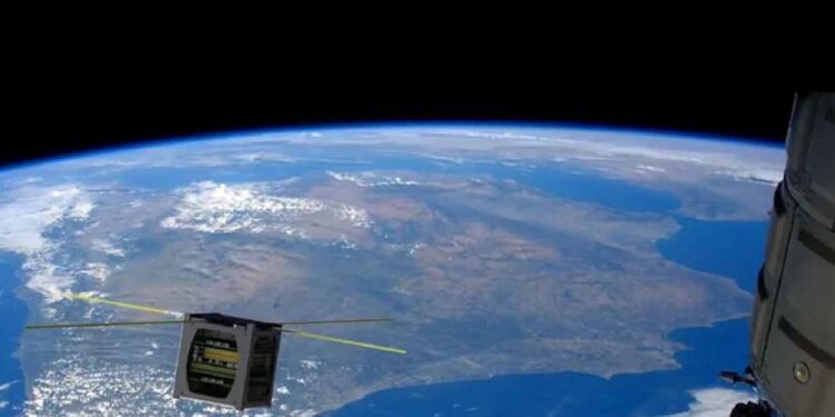 Nanossatélite português ISTSat-1 já emitiu primeiros sinais