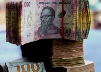 Remessas de Angola para estrangeiro aumentaram 13% no 1.º trimestre