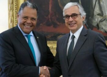 Reunião entre deputados do Brasil e Portugal aborda ações de cooperação bilateral entre parlamentos 14 Reunião entre deputados do Brasil e Portugal aborda ações de cooperação bilateral entre parlamentos