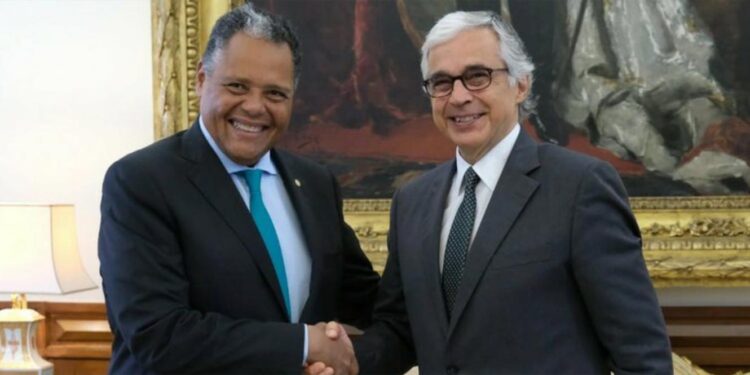 Reunião entre deputados do Brasil e Portugal aborda ações de cooperação bilateral entre parlamentos 11 Reunião entre deputados do Brasil e Portugal aborda ações de cooperação bilateral entre parlamentos