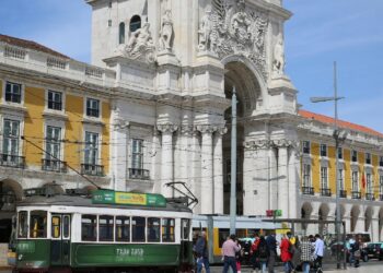 Exportações de viagens e turismo sobem 8,6% em junho e importações 7,8%