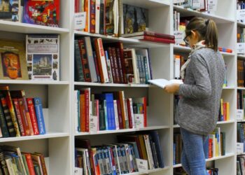 Mais de 40 obras de autores de língua portuguesa com apoio para edição no Brasil