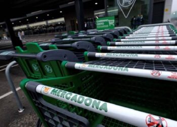 Nova tendência em Espanha é encontrar o amor na Mercadona