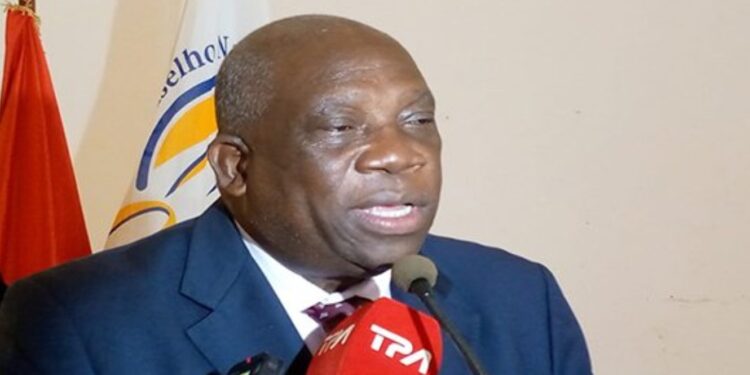 Governo vai levar a tribunal empresas incumpridoras