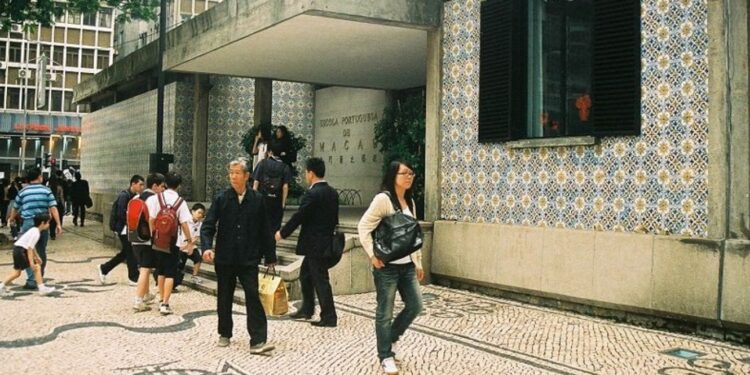 Portugal mantém funcionários dispensados da Escola Portuguesa de Macau