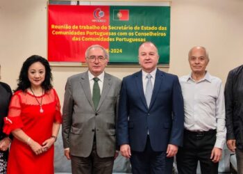 Ensino do português tem de chegar a regiões e países de nova imigração defende secretário de Estado