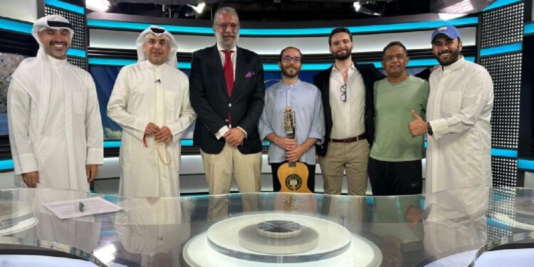 Portugueses no Kuwait divulgam cultura e fazem negócios