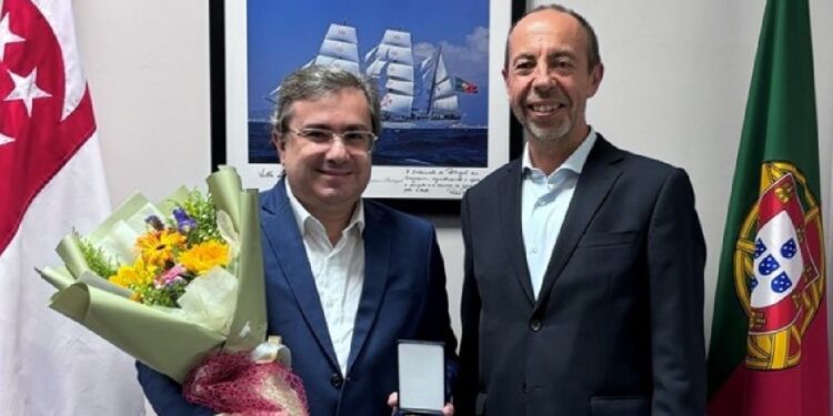 Paulo Bártolo agraciado com Medalha de Mérito das Comunidades Portuguesas