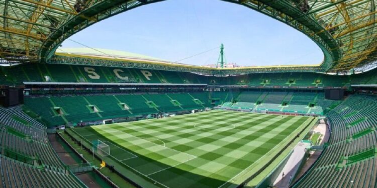 Sporting vai estrear 'show' de luzes no Clássico frente ao FC Porto 11 Sporting vai estrear 'show' de luzes no Clássico frente ao FC Porto