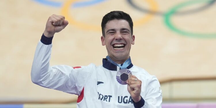 Iúri Leitão faz história no ciclismo e entrega segunda medalha a Portugal em Paris'2024