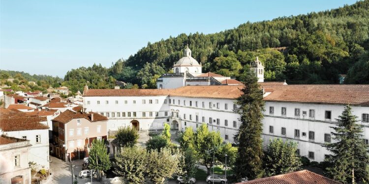 Mosteiro de Lorvão em Penacova vai ser transformado num hotel