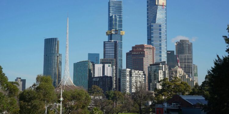 Conselheira das comunidades pede mais permanências consulares na Austrália