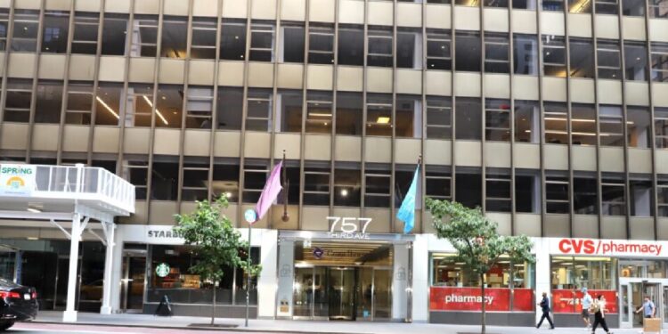 “Tudo faremos para criar condições de trabalho mais atrativas nos serviços consulares”