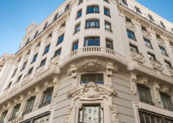 Cristiano Ronaldo está à procura de funcionários e dá 50 dias de férias