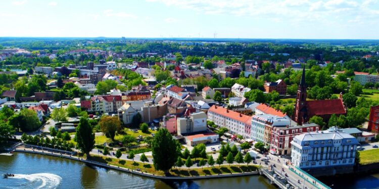 Esta cidade oferece casa à borla e emprego