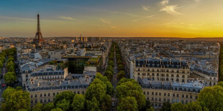 Círculo Luso-Económico inaugurado em França na presença de Durão Barroso