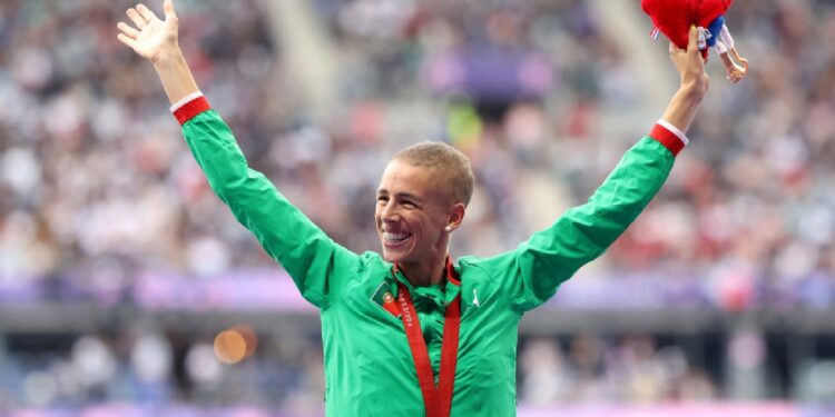 Paralímpicos: Carolina Duarte conquista bronze nos 400 metros T13 11 Paralímpicos: Carolina Duarte conquista bronze nos 400 metros T13