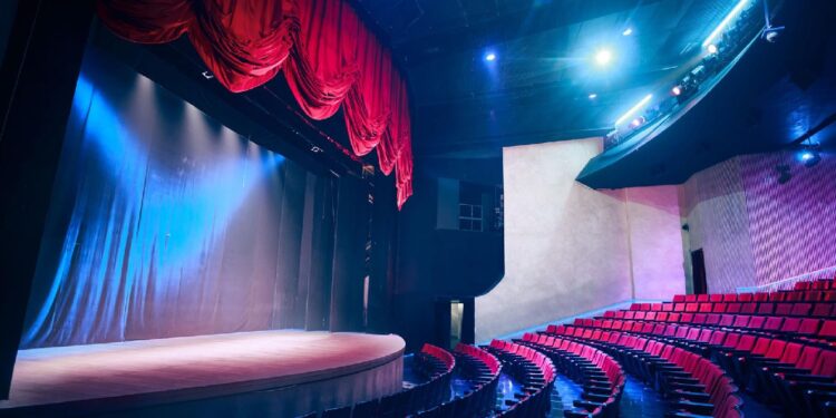 Espetáculo 'Wilde' de Mala Voadora e Miguel Pereira apresentado na China