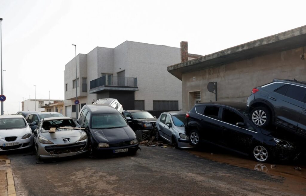 Casas inundadas e carros destruídos. As imagens do temporal em Espanha