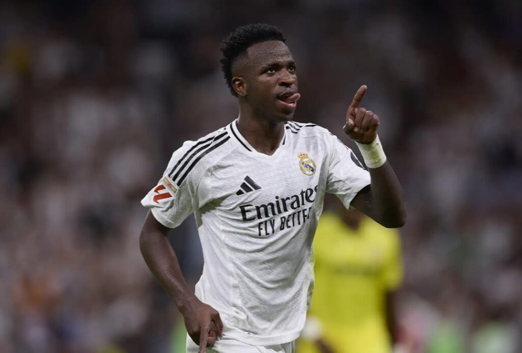 CR7 entre os mais comercializáveis do mundo (COM FOTOS) 13 CR7 entre os mais comercializáveis do mundo (COM FOTOS)