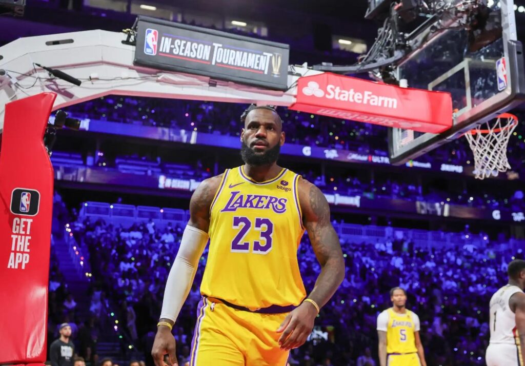 CR7 entre os mais comercializáveis do mundo (COM FOTOS) 14 CR7 entre os mais comercializáveis do mundo (COM FOTOS)