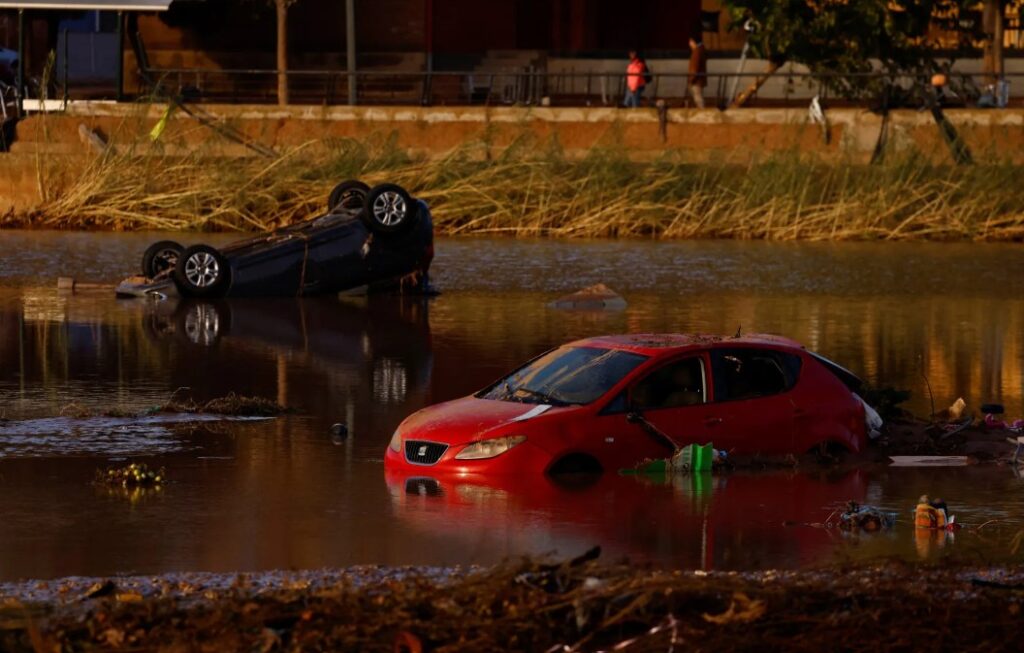 Casas inundadas e carros destruídos. As imagens do temporal em Espanha