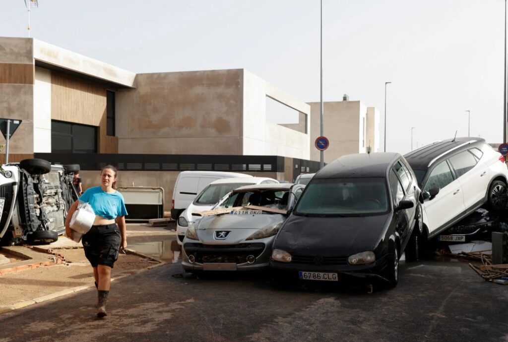 Casas inundadas e carros destruídos. As imagens do temporal em Espanha