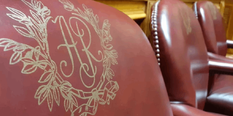 Delegação da AR à Assembleia da CPLP condena duplo homicídio em Maputo 11 Delegação da AR à Assembleia da CPLP condena duplo homicídio em Maputo