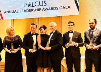 Membros da comunidade luso-americana premiados pela PALCUS