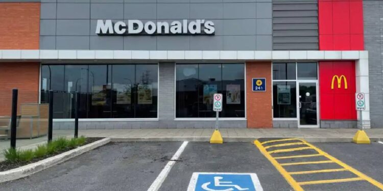 Número de infetados com bactéria no McDonald's nos EUA sobe para 75 11 Número de infetados com bactéria no McDonald's nos EUA sobe para 75