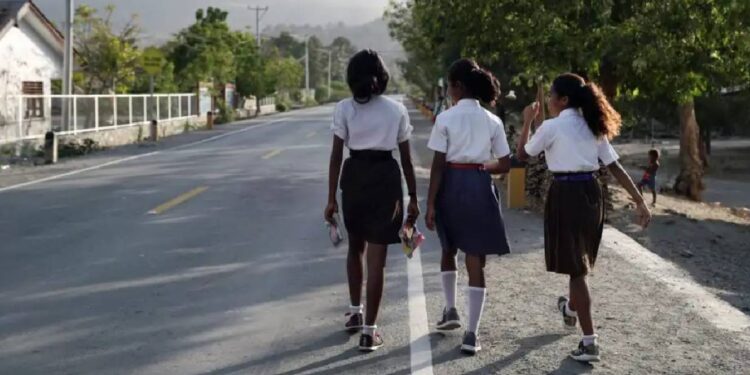 Professores timorenses querem mais formação para melhorar ensino