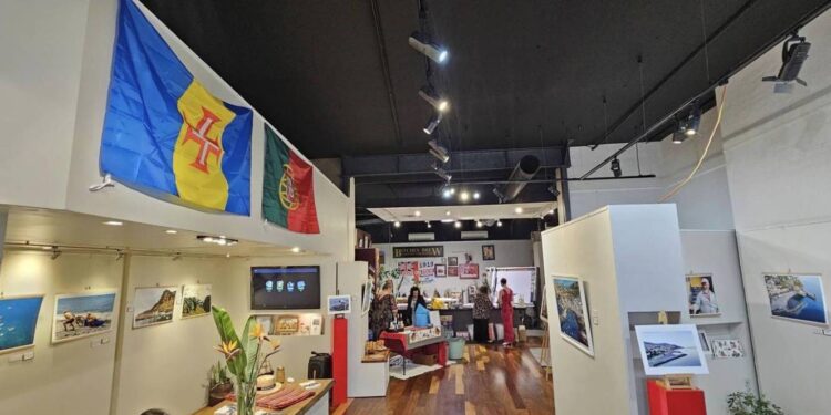 Austrália: Exposição de fotografia de madeirense mostra Região e apoia deficientes visuais 11 Austrália: Exposição de fotografia de madeirense mostra Região e apoia deficientes visuais