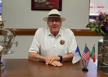 Lusoamericano "rei da batata-doce" pede reforma na imigração e civilidade