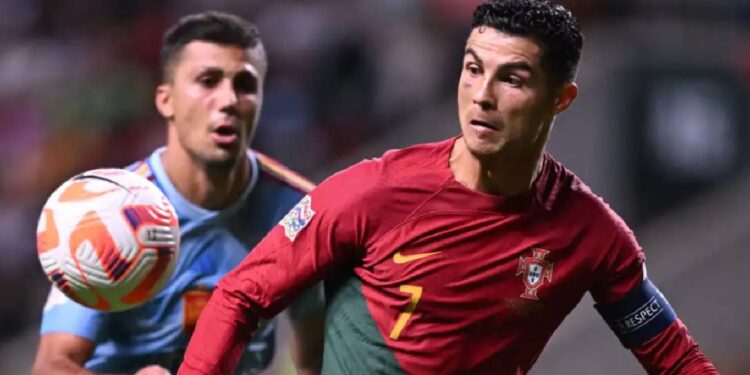 Rodri arrecadou Bola de Ouro e 'roubou' estatuto a Cristiano Ronaldo
