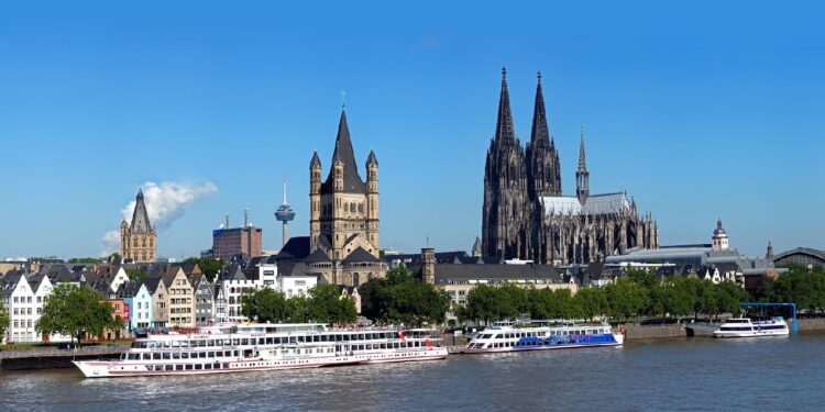 Alemanha: Hospitais evacuados após descoberta de bomba da Segunda Guerra Mundial