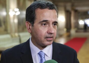 Emigração é "aspeto histórico" ultrapassado pelas atuais comunidades portuguesas