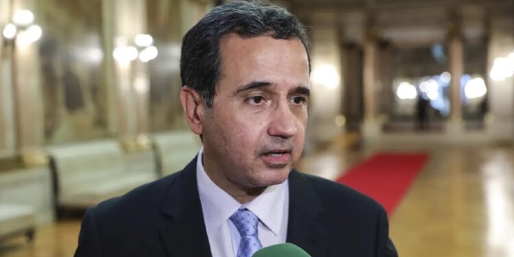 Emigração é "aspeto histórico" ultrapassado pelas atuais comunidades portuguesas